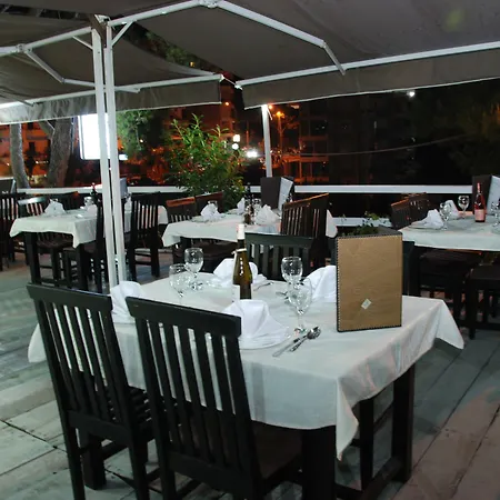 Sunrays 3* Sarandë