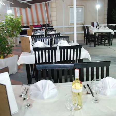 酒店 Sunrays Sarandë