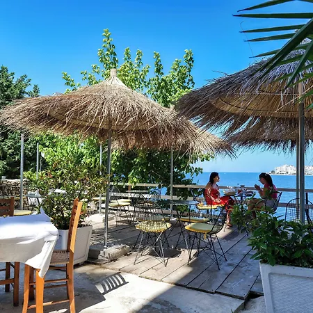 Sunrays 3* Sarandë