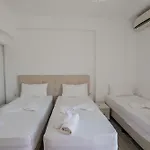 Sunrays 3* Sarandë