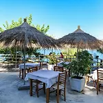Hotel Sunrays Sarandë