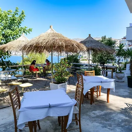 Sunrays Hotel