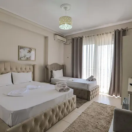 Sunrays Hotel 3*