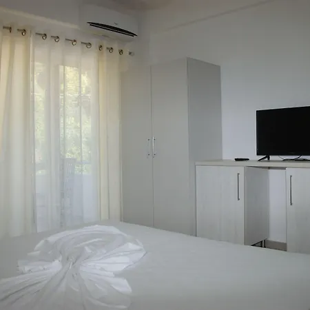 Sunrays Hotel Sarandë