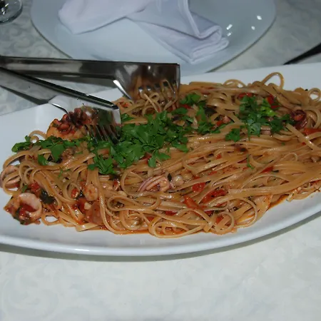 Sunrays Otel Saranda