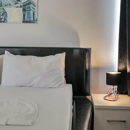 Sunrays Hotel Sarandë