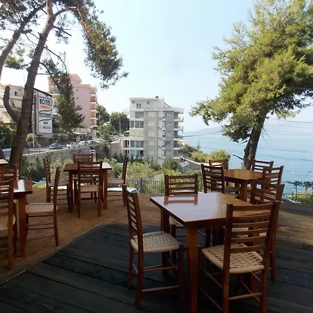 Sunrays Hotel 3*